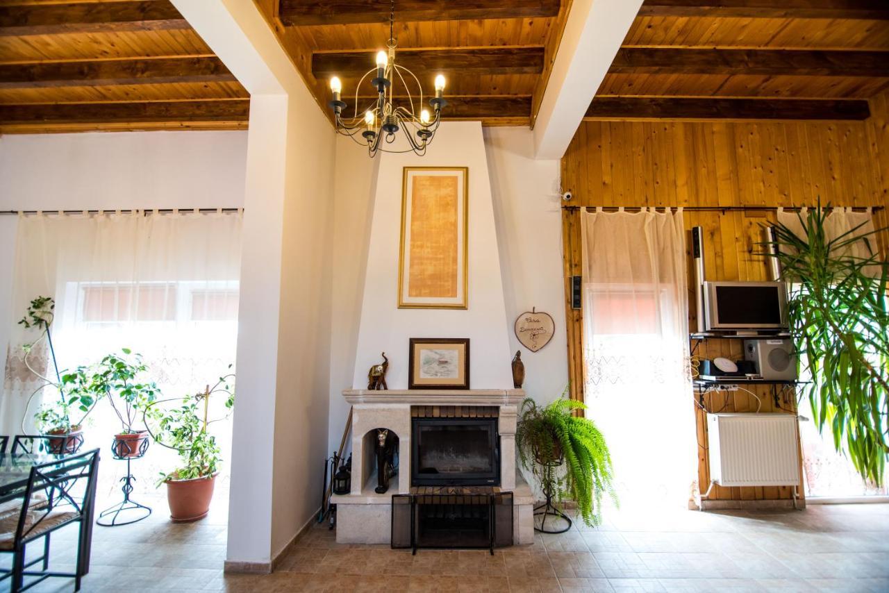 Casa Domneasca Villa Baia de Fier Ngoại thất bức ảnh